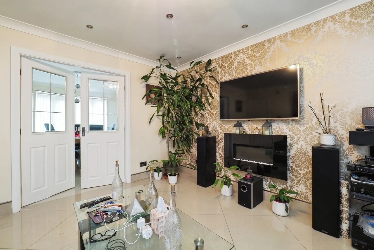 Christina Crescent, Nottingham, Nottinghamshire, NG6, photo 7
