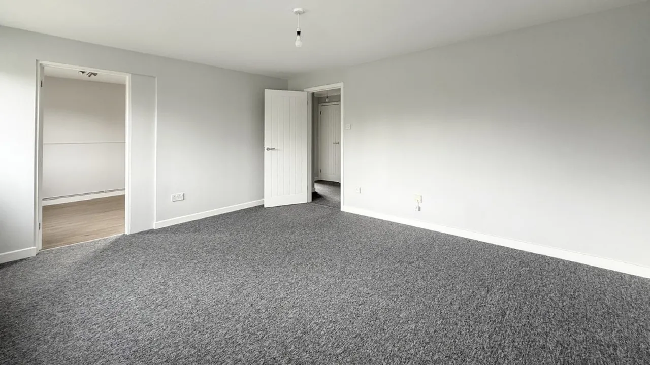 Imberwood Close, Warminster, BA12, photo 3