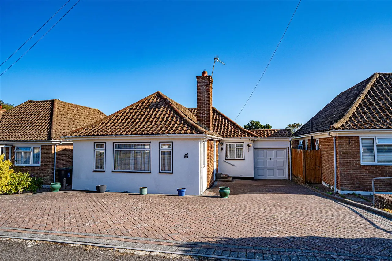 3 bed house for sale, Willowbed Walk, Hastings