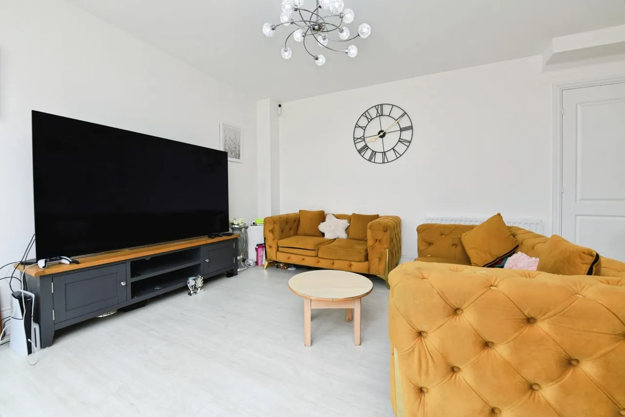 Hazel Road, Basildon, SS16, photo 5