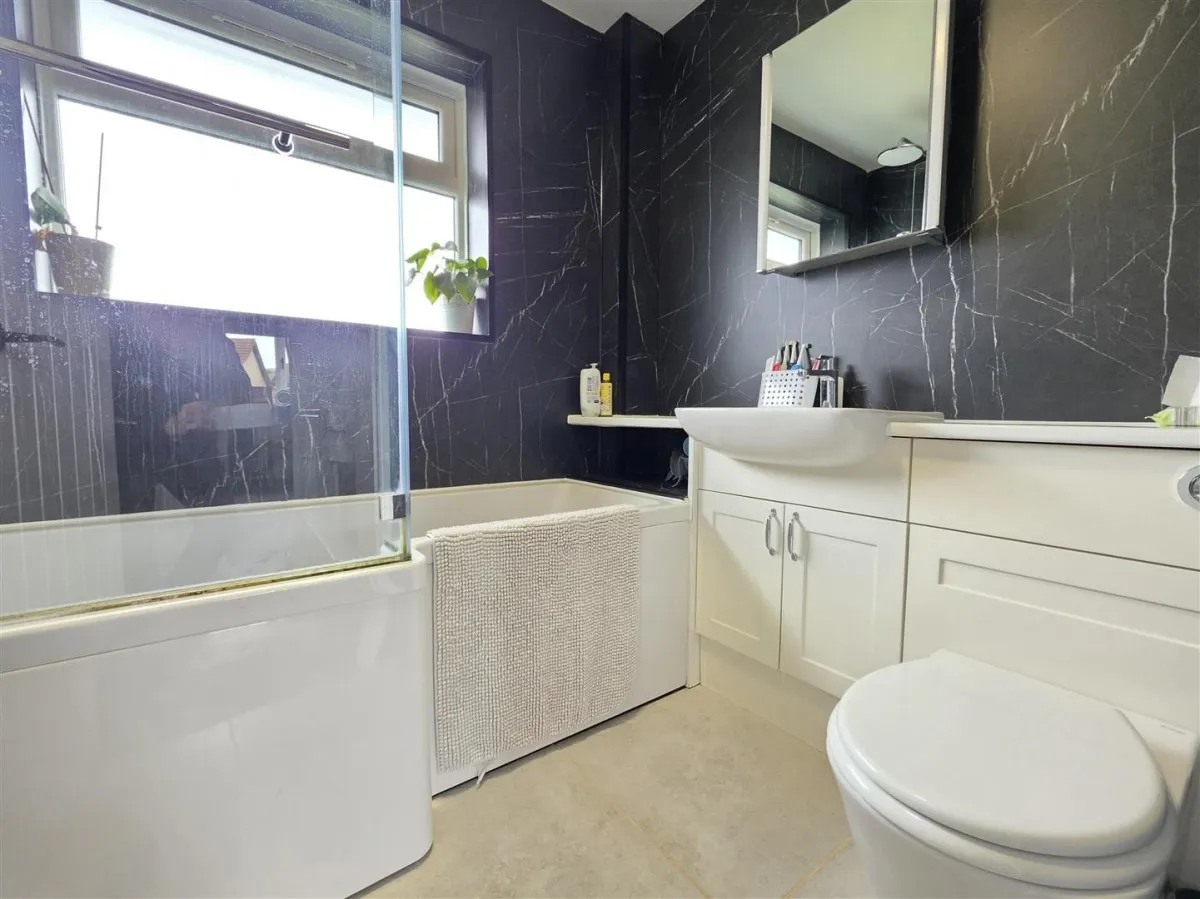 Brandon Close, Churchdown, GL3, photo 14