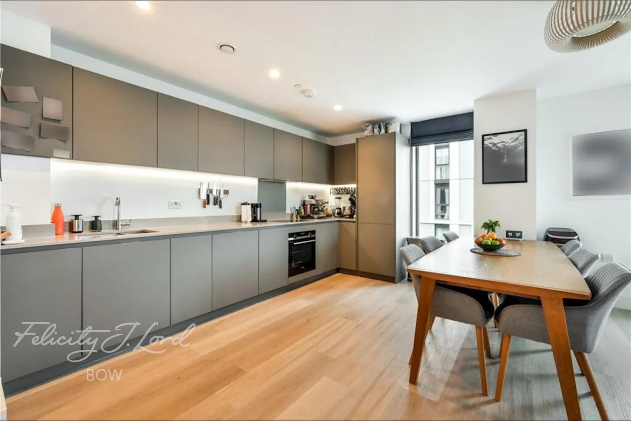 Barley Lane, London, photo 3