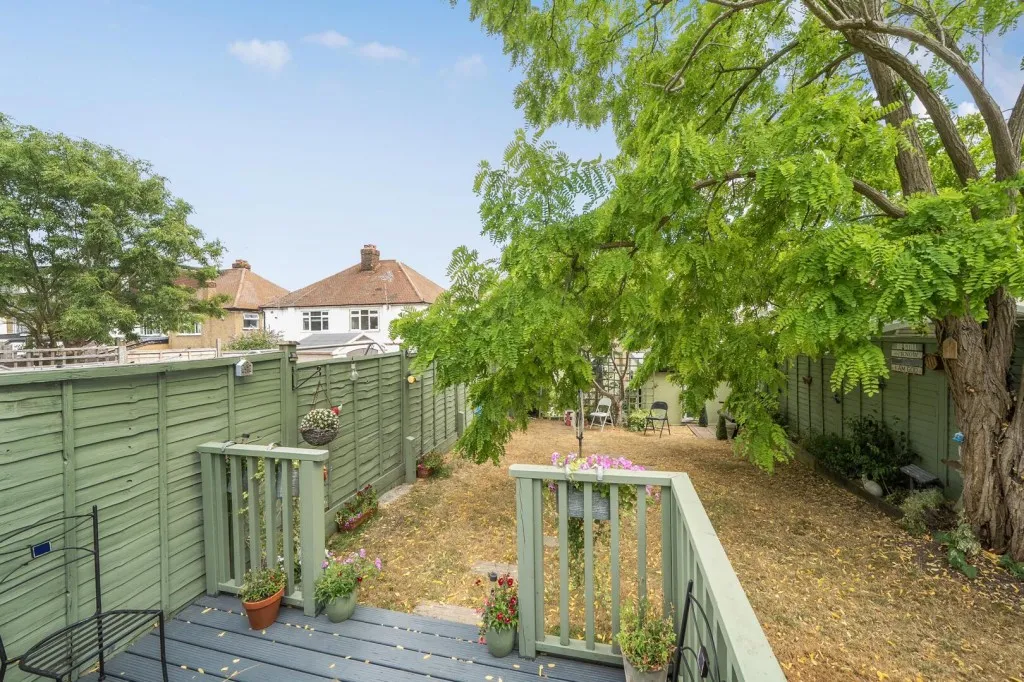 Constance Crescent, Hayes, photo 4