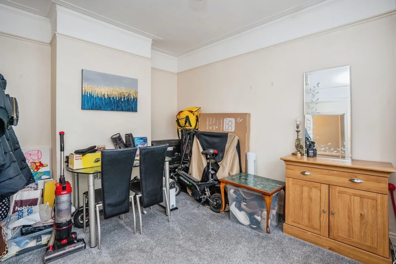 Glasgow Road, Southsea, PO4, photo 6