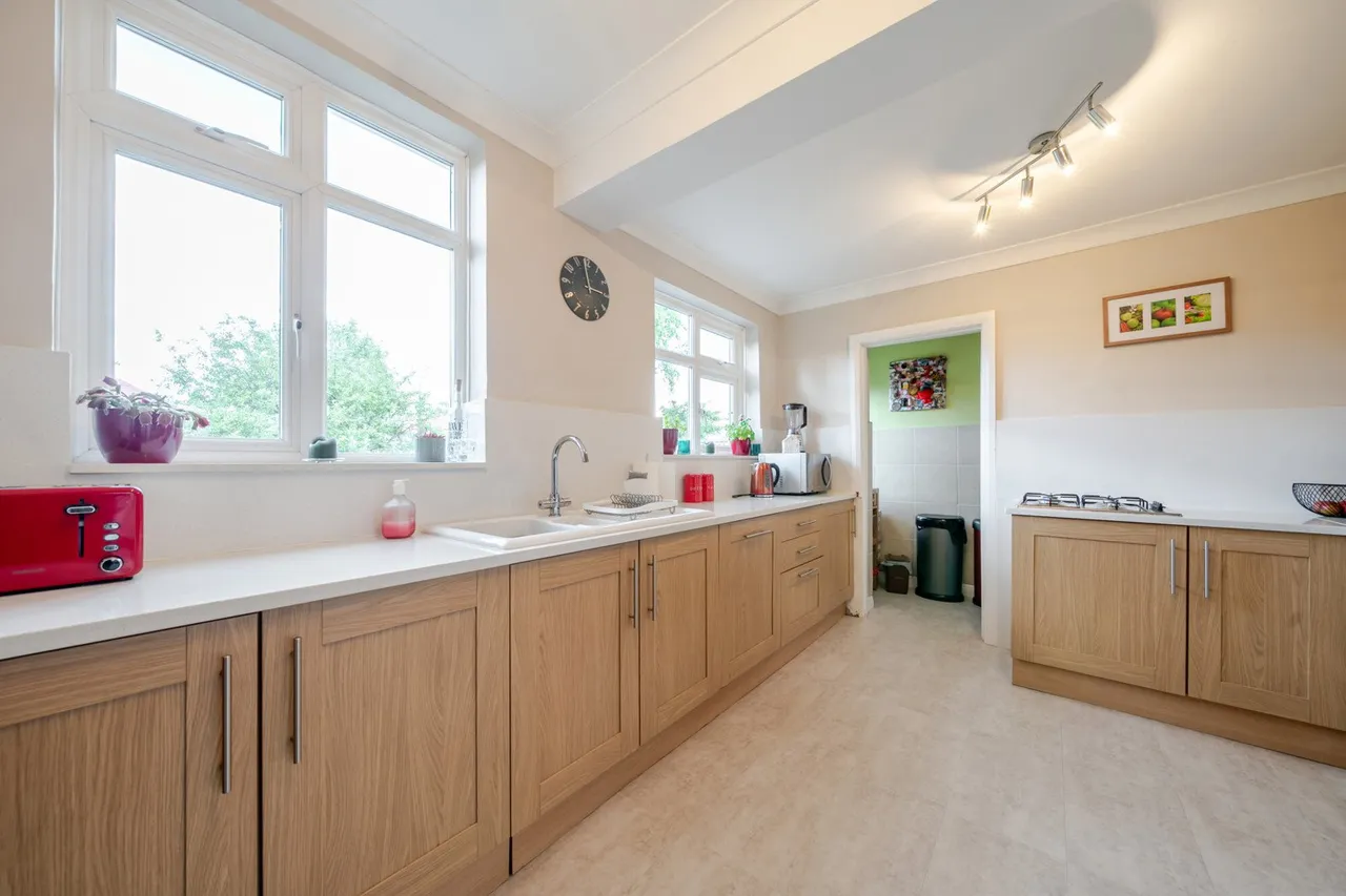Sutherland Avenue, DA16, photo 14