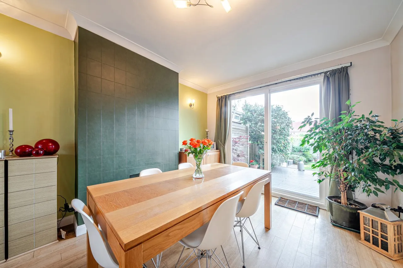 Sutherland Avenue, DA16, photo 9
