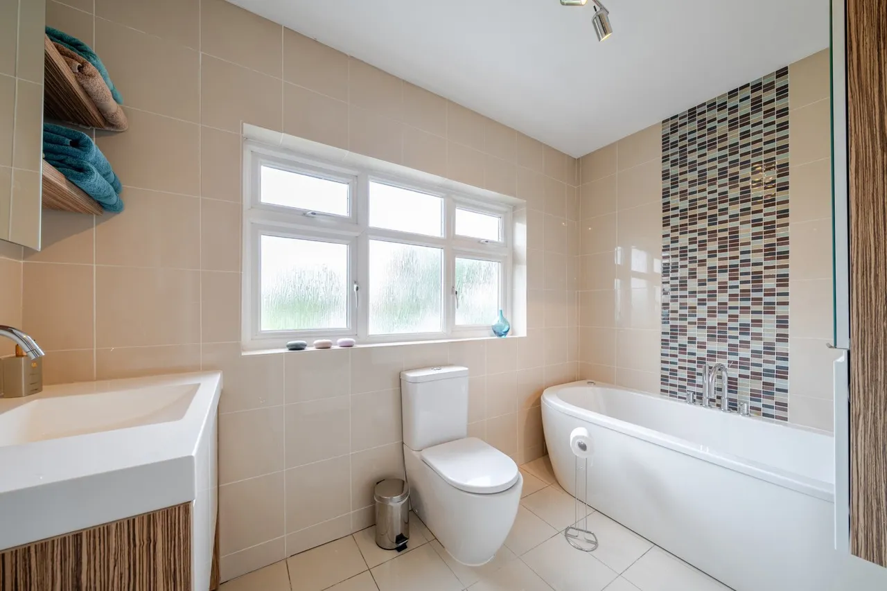 Sutherland Avenue, DA16, photo 8