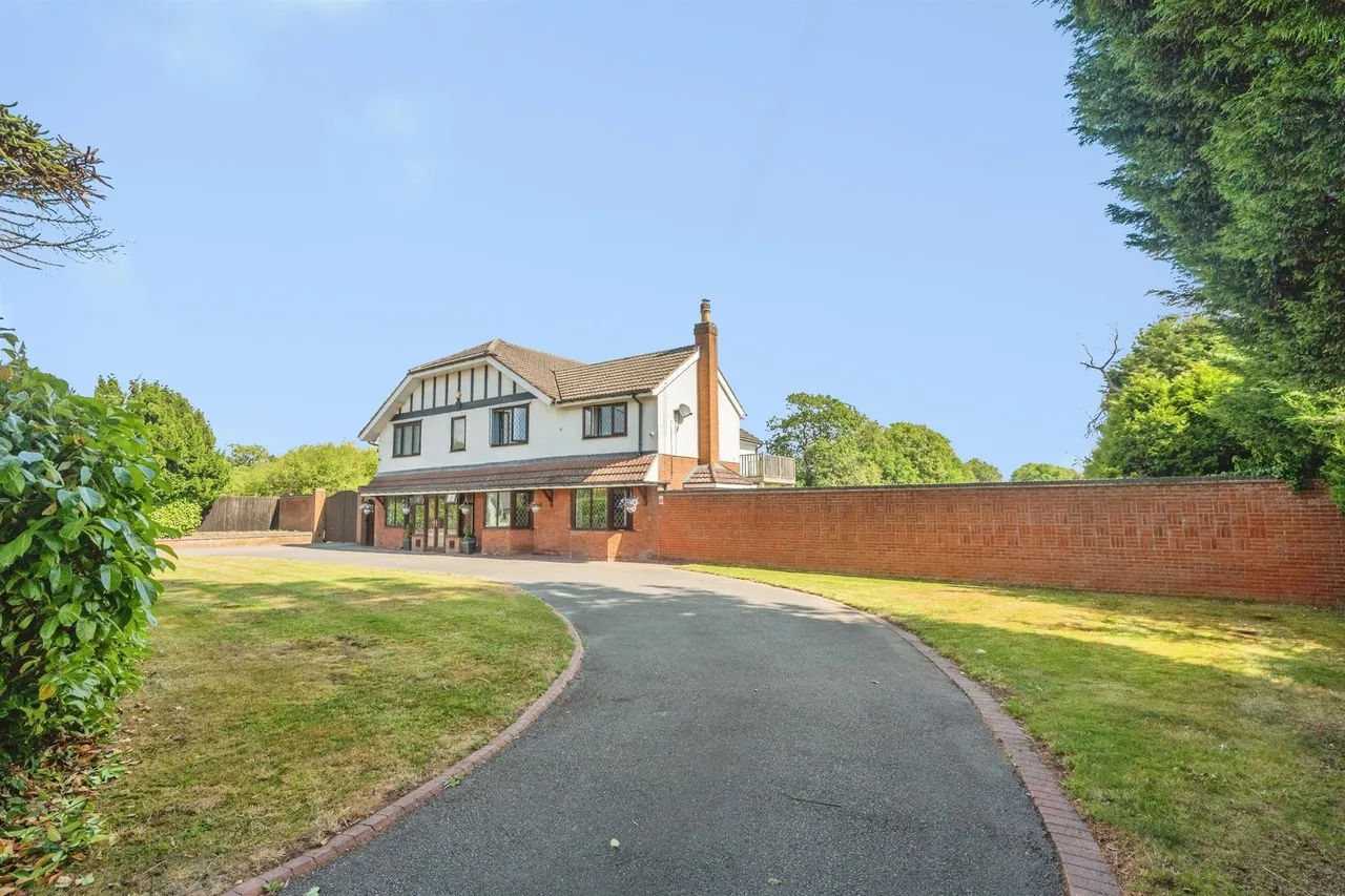 Alcester Road, Portway, Birmingham, photo 2