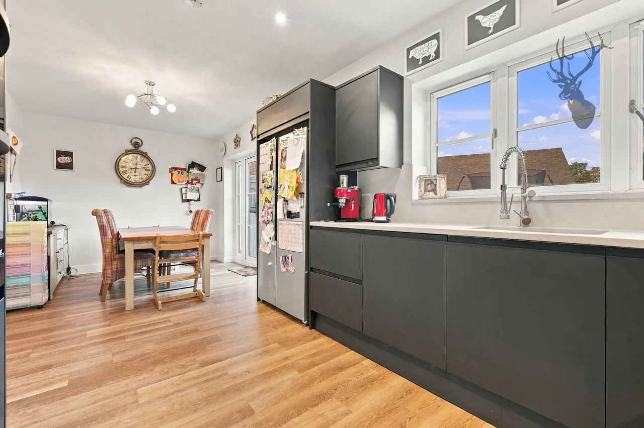 Hodgson Way, Gilston, CM20, photo 5