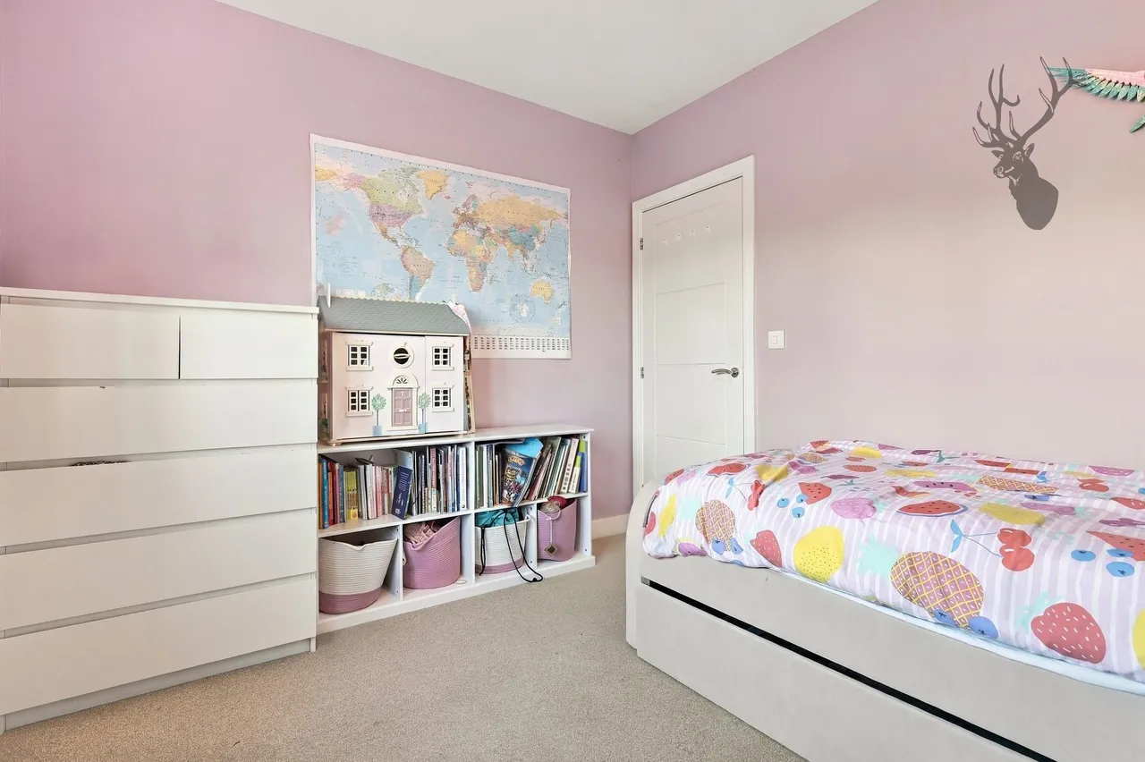 Hodgson Way, Gilston, CM20, photo 18