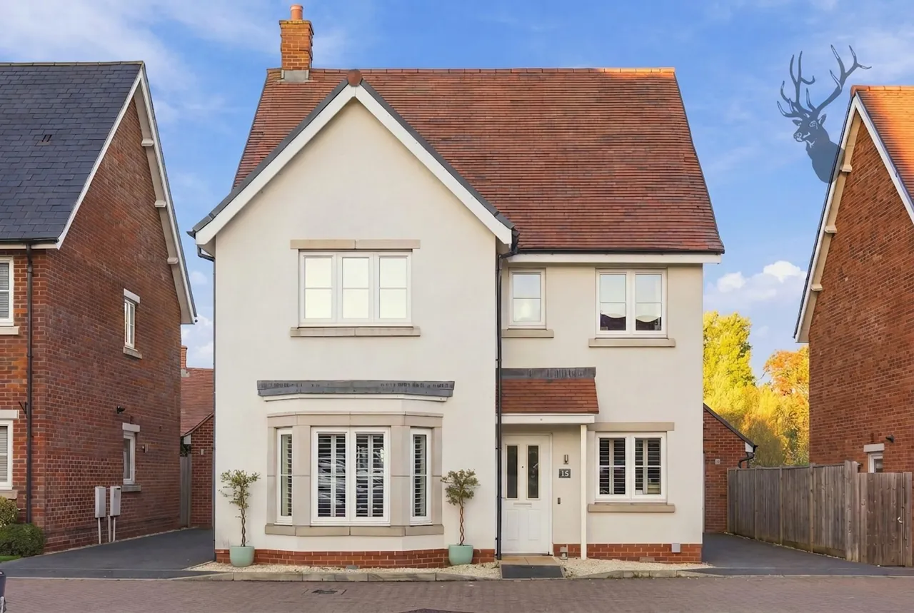 5 bed house for sale, Hodgson Way, Gilston, CM20