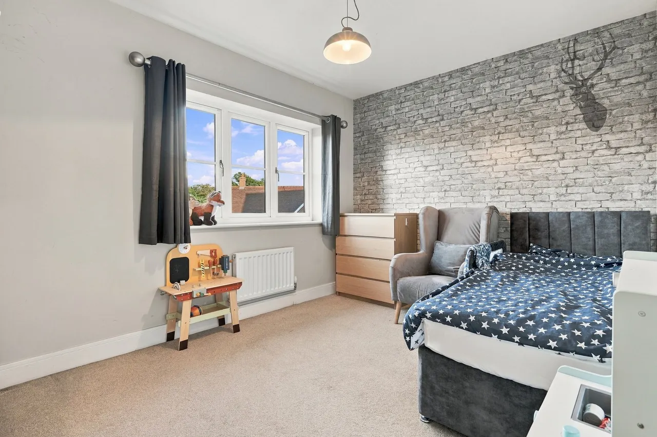 Hodgson Way, Gilston, CM20, photo 15