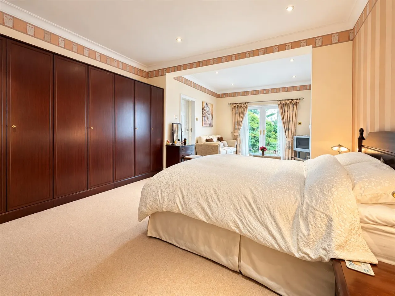 Kinfauns Drive, Newton Mearns, Glasgow, G77 5PB, photo 12