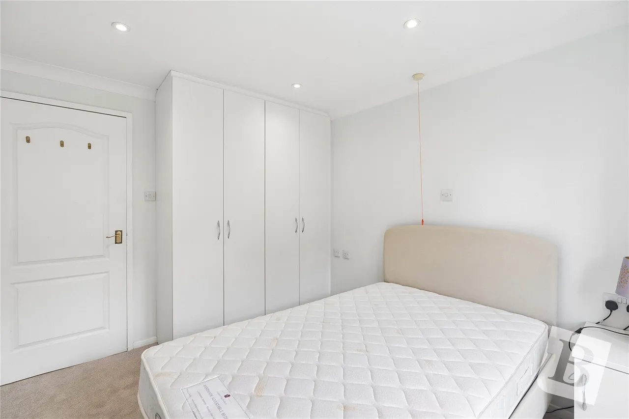 Sycamore Court, Stilemans, SS11, photo 9