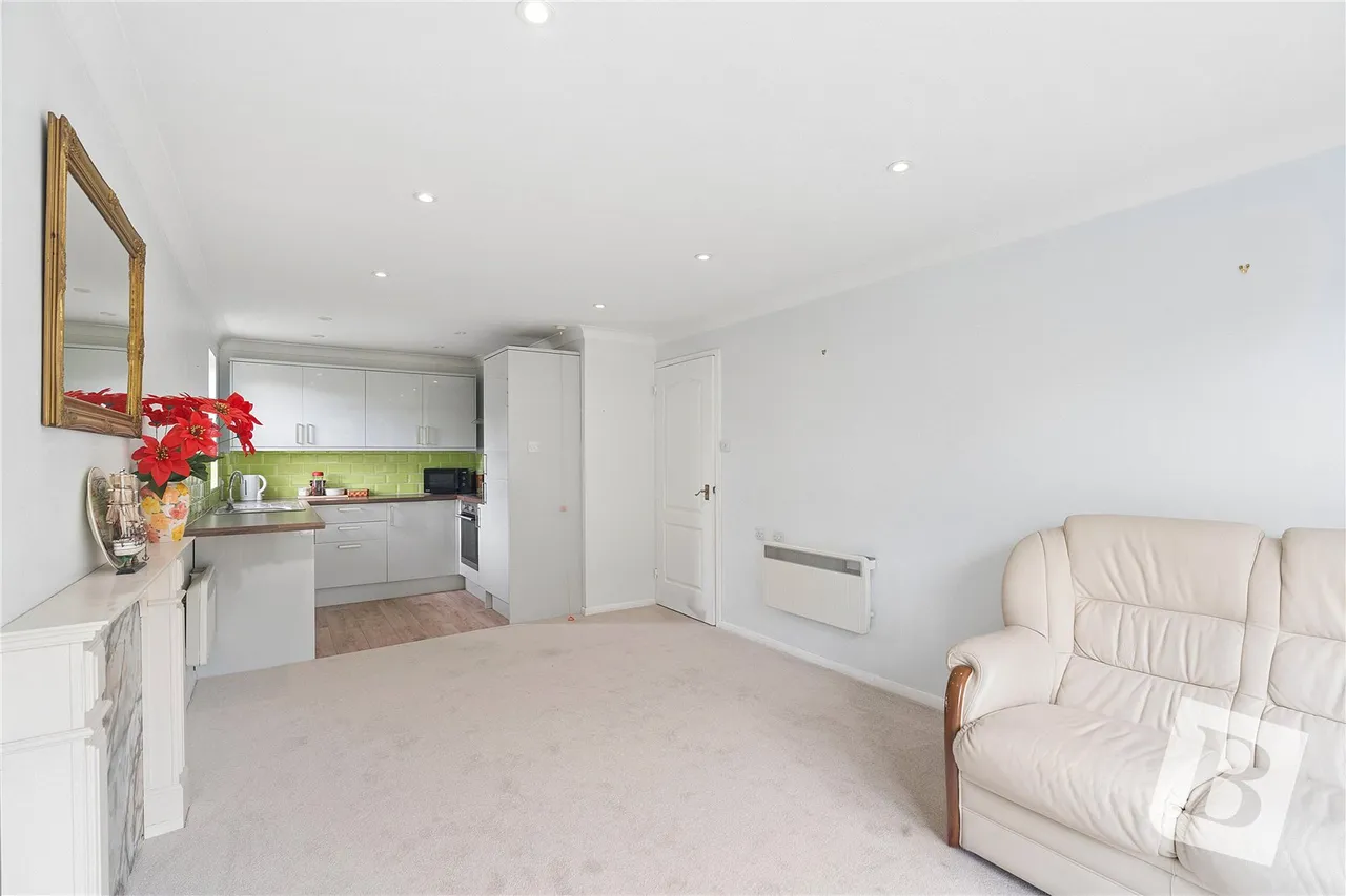 Sycamore Court, Stilemans, SS11, photo 7