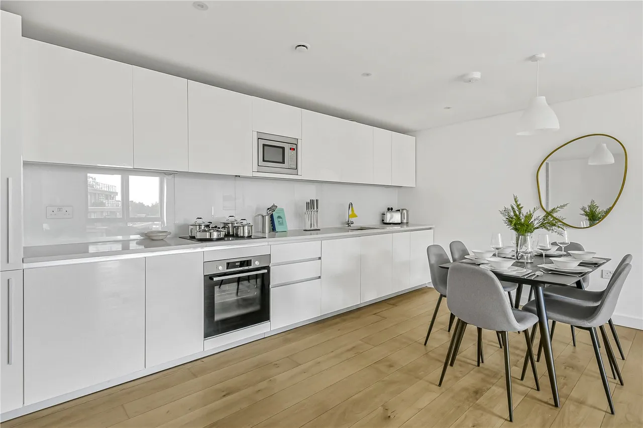 3 bed flat for sale, Merchant Square, London, W2