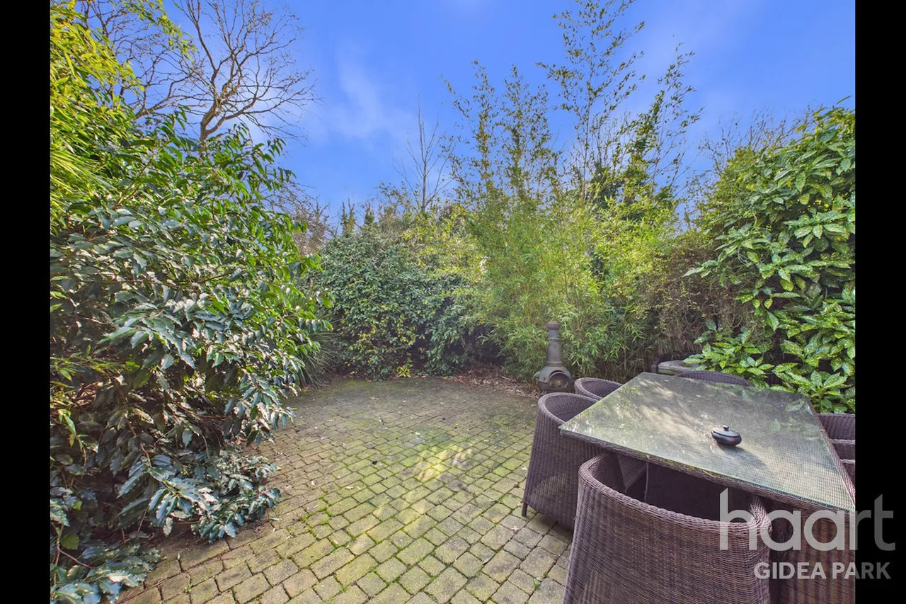 Heath Park Road, Gidea Park, RM2, photo 20