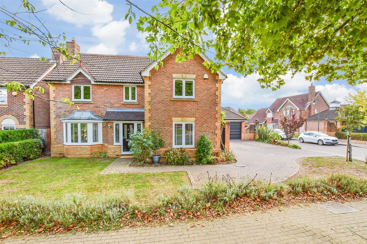 Chestnut Close, Kings Hill, ME19, photo 20