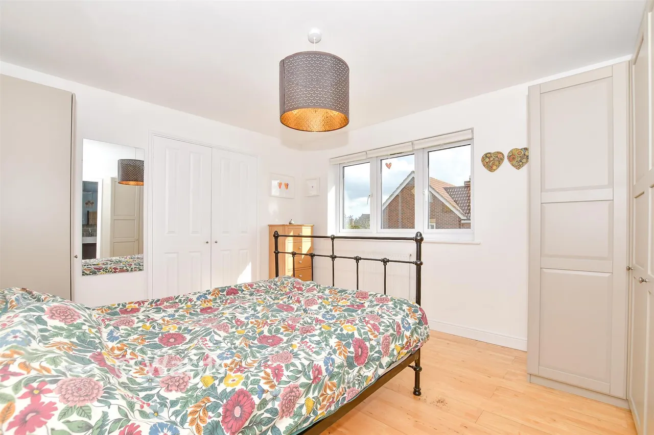 Chestnut Close, Kings Hill, ME19, photo 9
