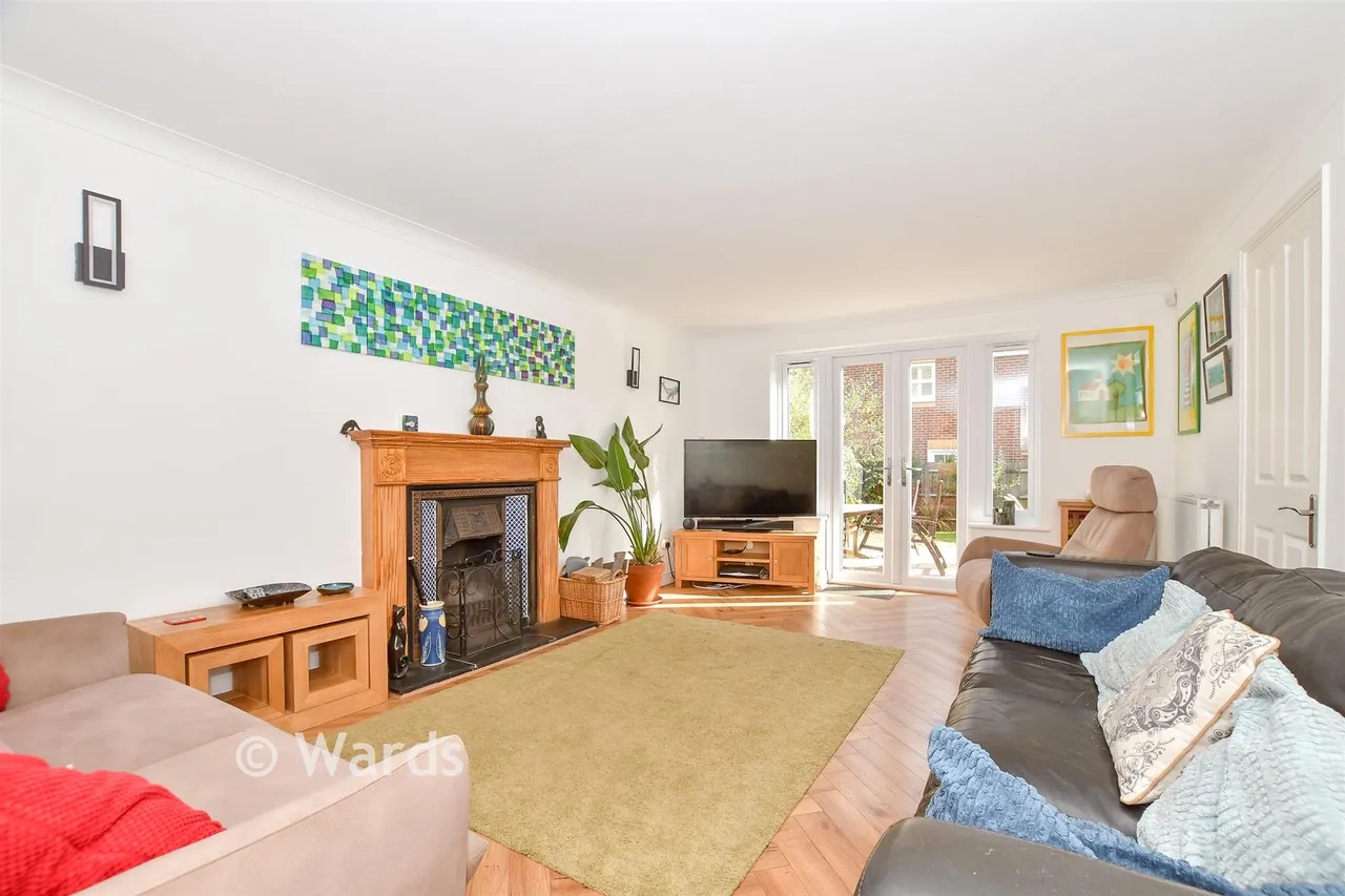 Chestnut Close, Kings Hill, ME19, photo 5