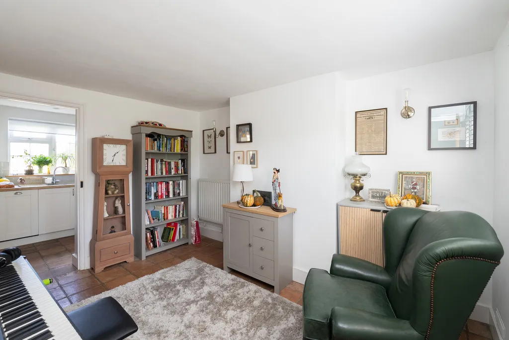 Middle Street, Brockham, RH3, photo 4