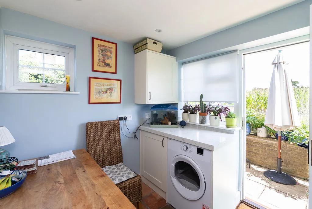 Middle Street, Brockham, RH3, photo 17