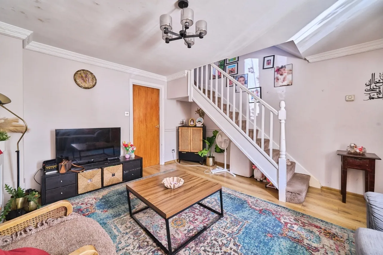 Goldwing Close, London, E16, photo 2