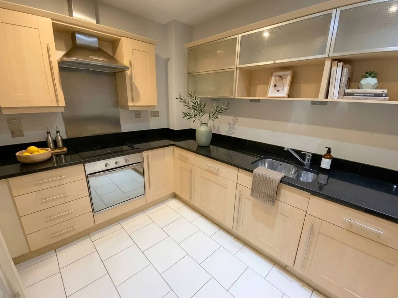 Stoneleigh, Knighton Park Road, Stoneygate, photo 4