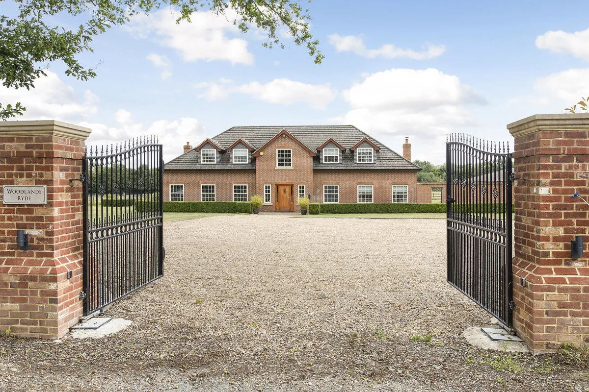 Chobham Park Lane, Chobham Woking, GU24, photo 2