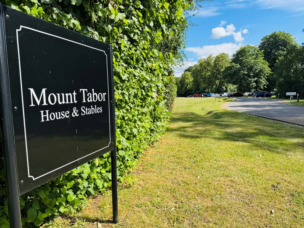 2 bed flat for sale — Mount Tabor House, Wingrave, Leighton Road, HP22 4EW