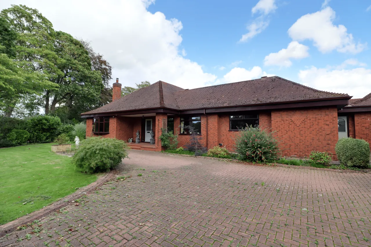 Normanby Road, Burton-Upon-Stather, DN15, photo 25