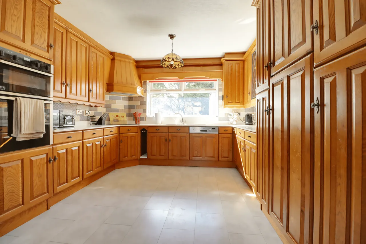 Normanby Road, Burton-Upon-Stather, DN15, photo 7