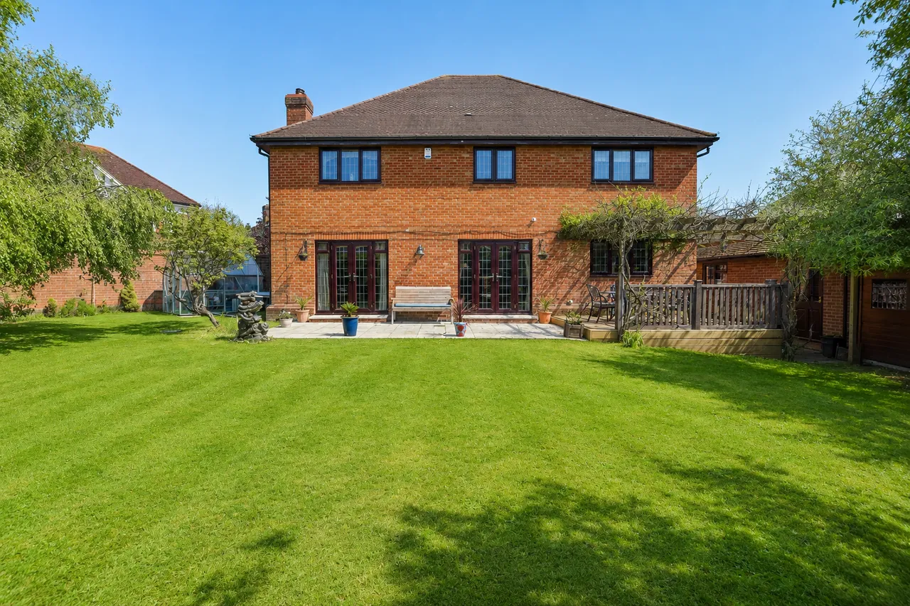 Richardson Crescent, West Cheshunt, photo 11