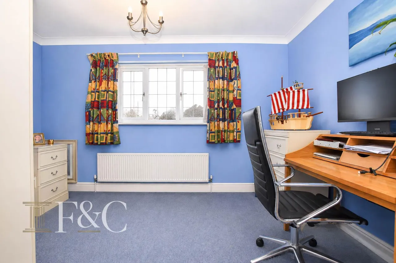 Richardson Crescent, West Cheshunt, photo 20