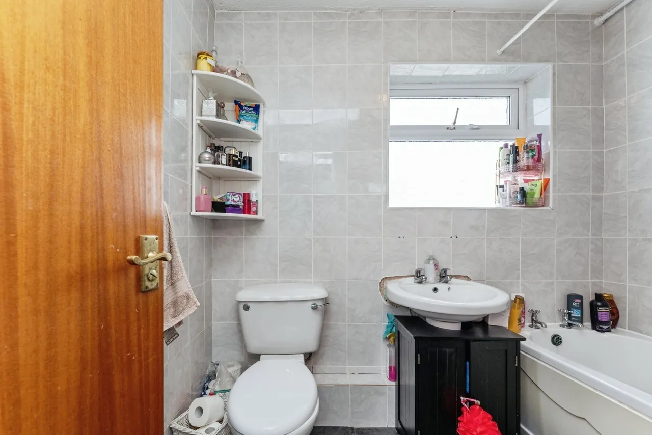 Abbots Walk, Holywell, CH8, photo 10