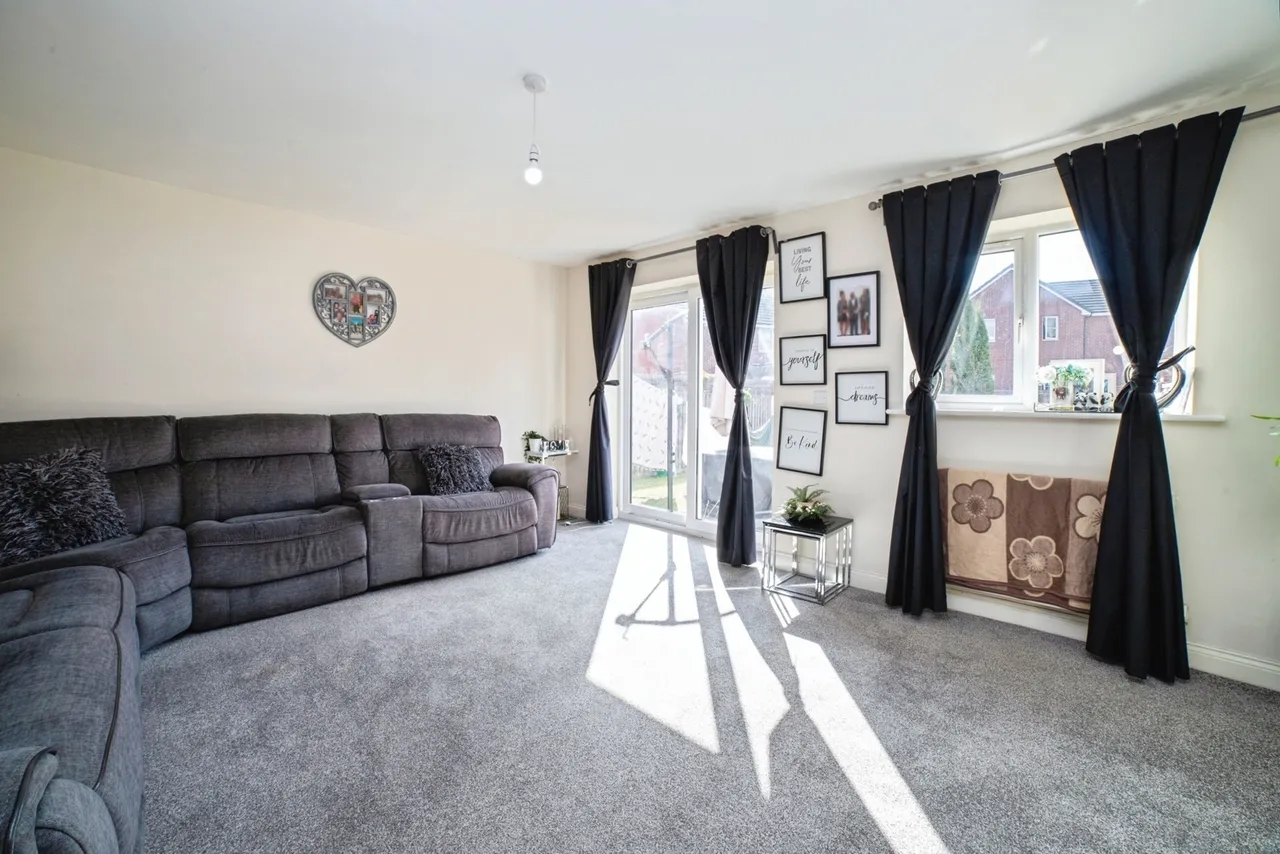Bridge Close, Sutton-in-Ashfield, Nottinghamshire, NG17, photo 4