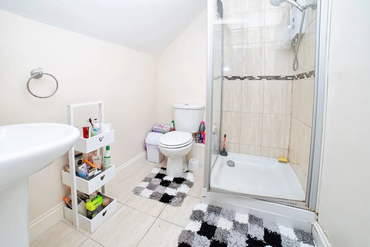 Bridge Close, Sutton-in-Ashfield, Nottinghamshire, NG17, photo 11
