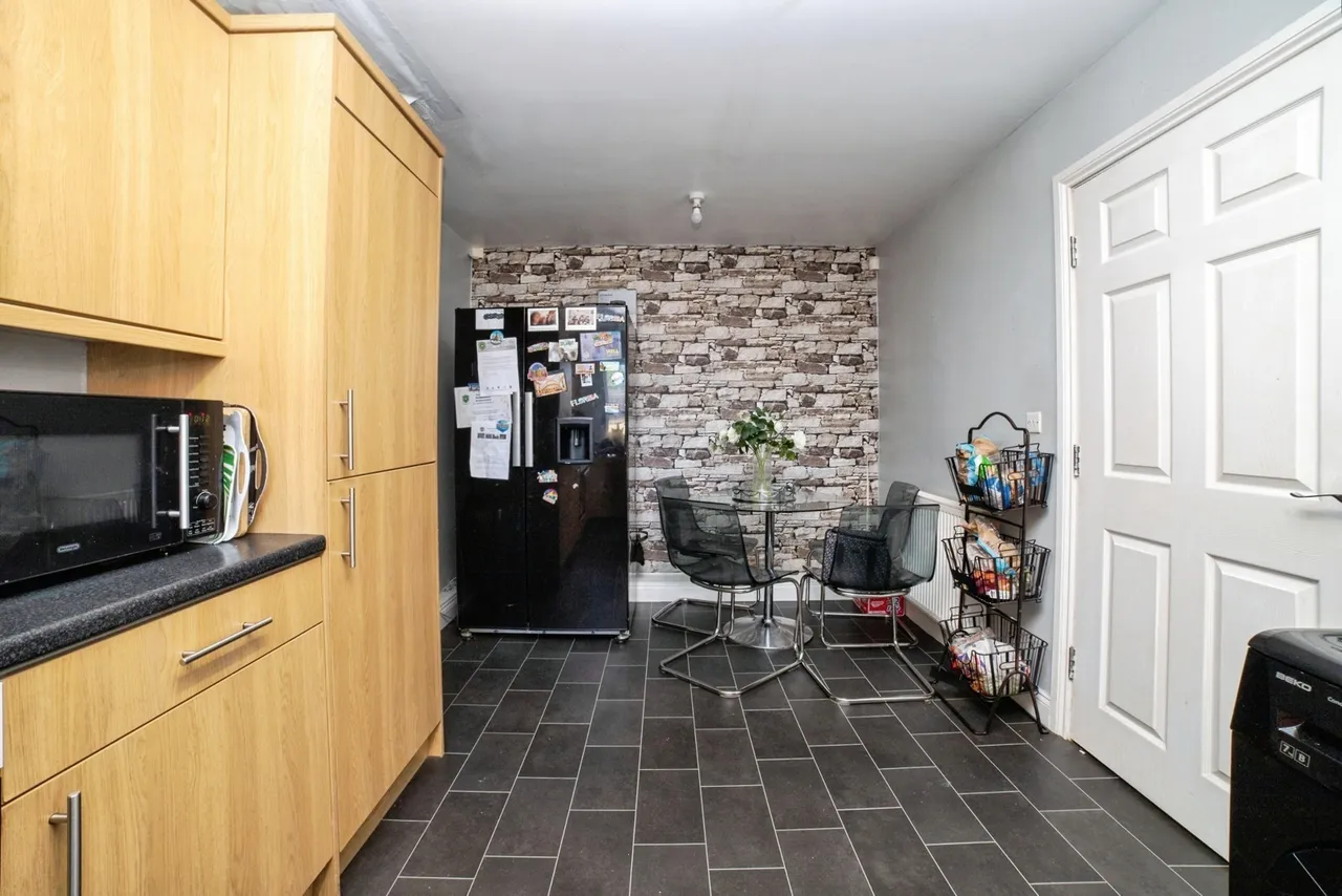 Bridge Close, Sutton-in-Ashfield, Nottinghamshire, NG17, photo 8