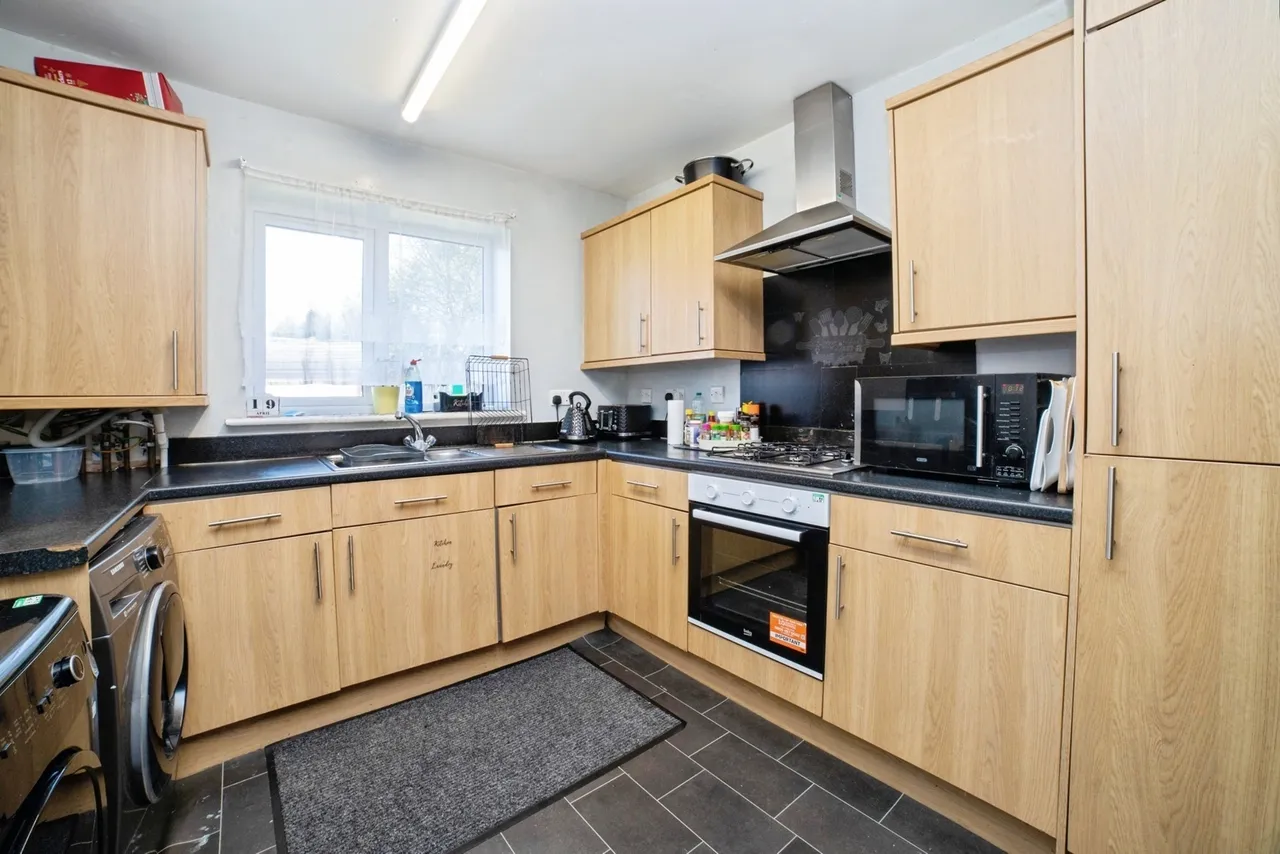 Bridge Close, Sutton-in-Ashfield, Nottinghamshire, NG17, photo 6