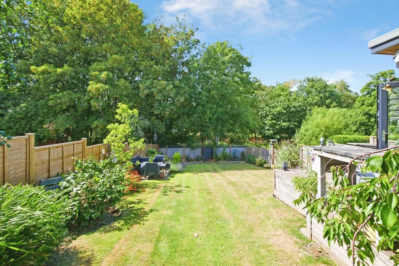 Linden Close, York, YO32, photo 2