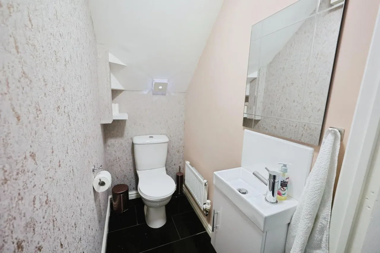 Hutchinson Close, Coundon, DL14, photo 9