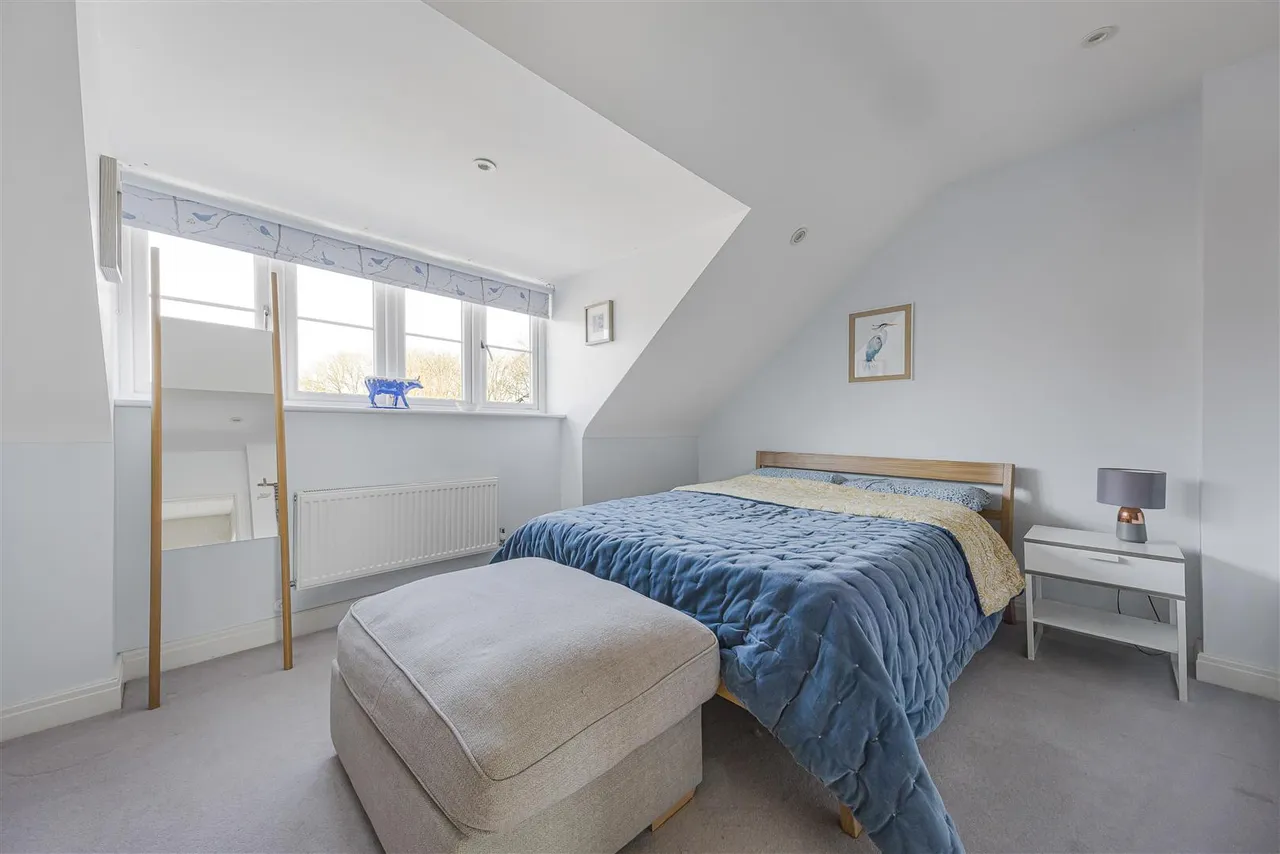 Martin Cooper Close, Caversham, RG4, photo 9