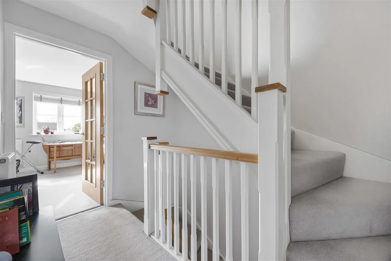Martin Cooper Close, Caversham, RG4, photo 7