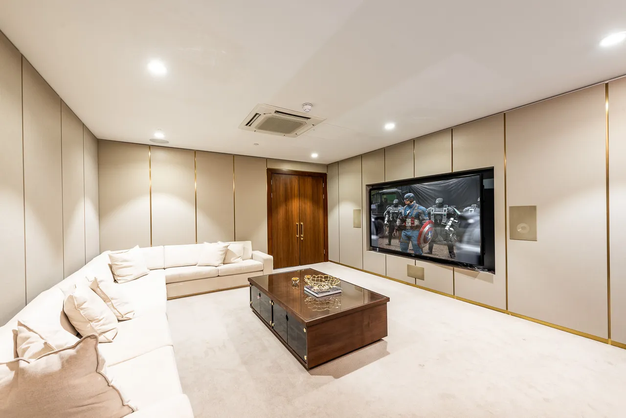 17 Thornes House, Charles Clowes Walk, The Residence, 40-42 Ponton Road, London, photo 10