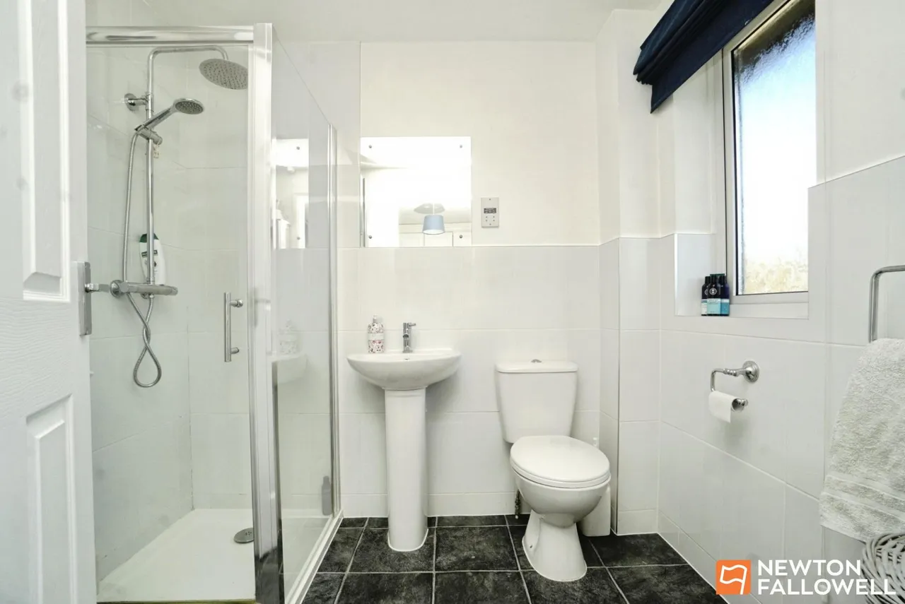 Buckingham Drive, Loughborough, LE11, photo 17