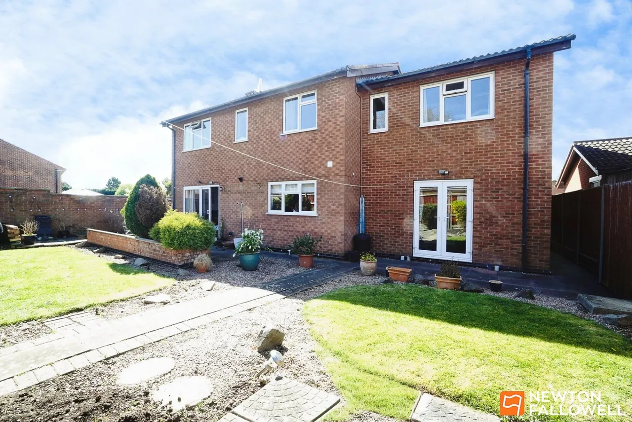 Buckingham Drive, Loughborough, LE11, photo 4