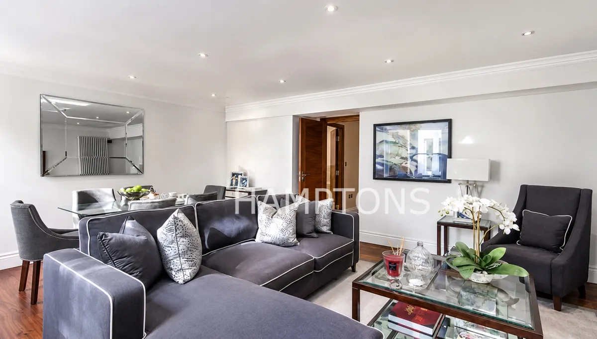 2 bed flat to rent — Kensington Gardens Square London W2