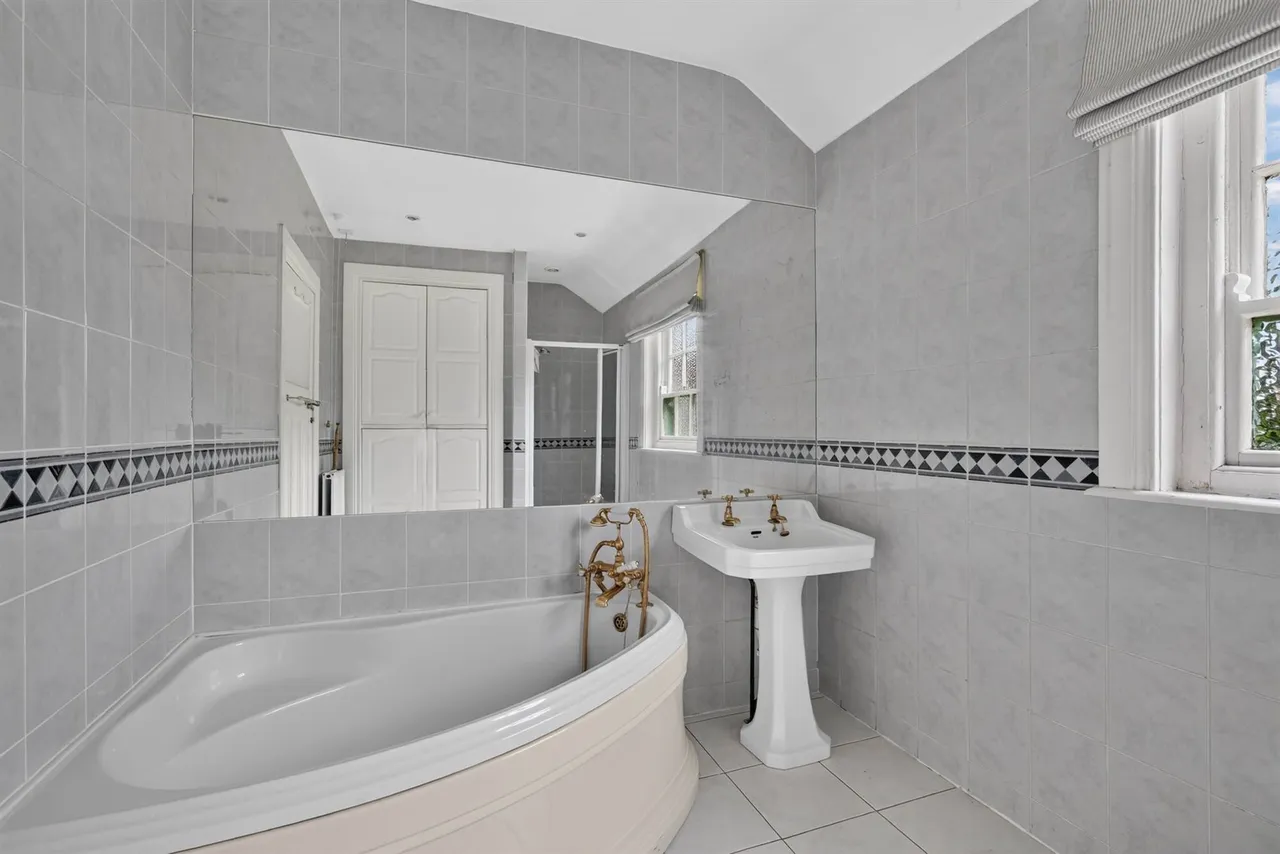 Shrewsbury Park, Malone, BT9, photo 29