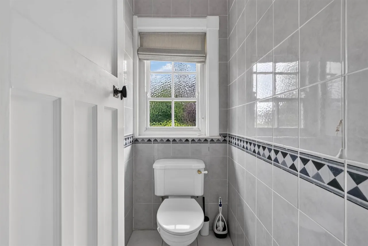Shrewsbury Park, Malone, BT9, photo 35