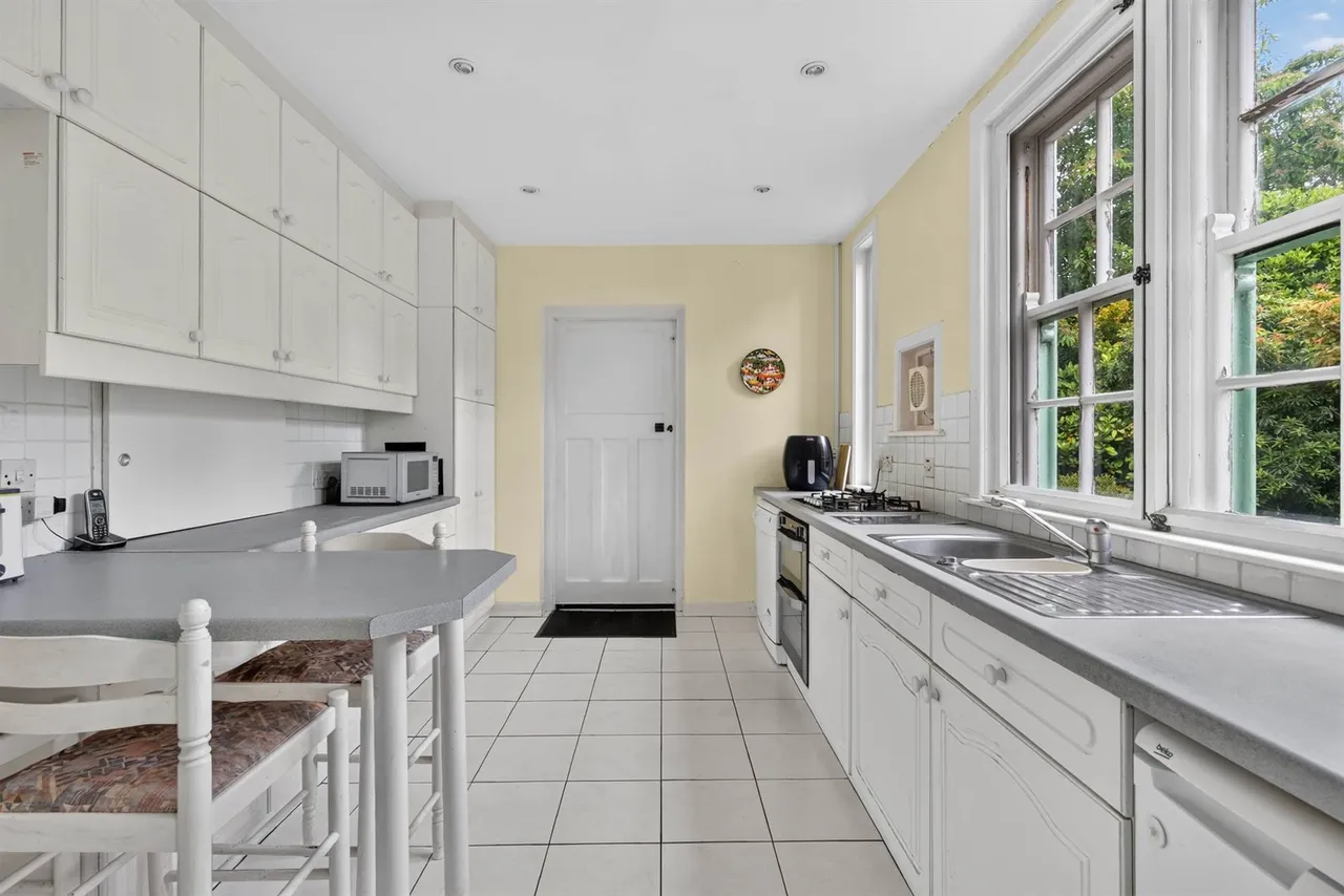 Shrewsbury Park, Malone, BT9, photo 17